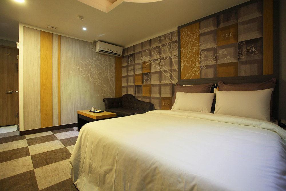 Luxe Hotel Пхаджу Экстерьер фото